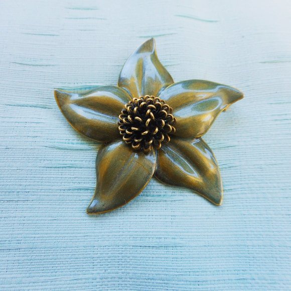 Kenneth Cole Green Star Shaped Vintage Enamel Brooch/Pin, Signed - Picture 2 of 3